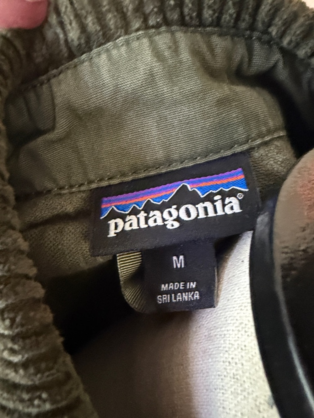 Patagonia Olive Green Corduroy Shirt Jacket - Picture 2 of 5
